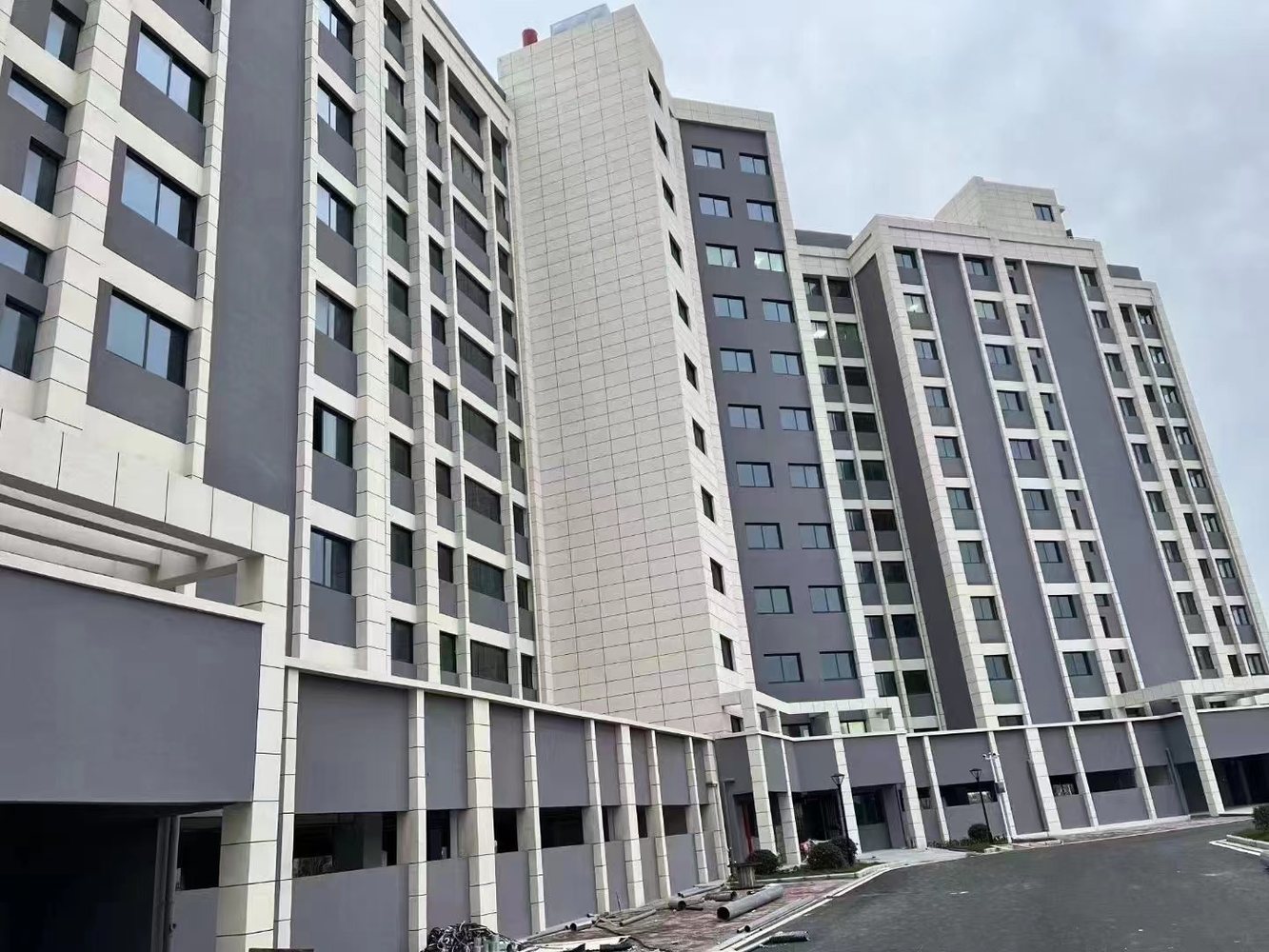 当涂项目建筑群实景,体现经开区人才安居项目的空间规模。